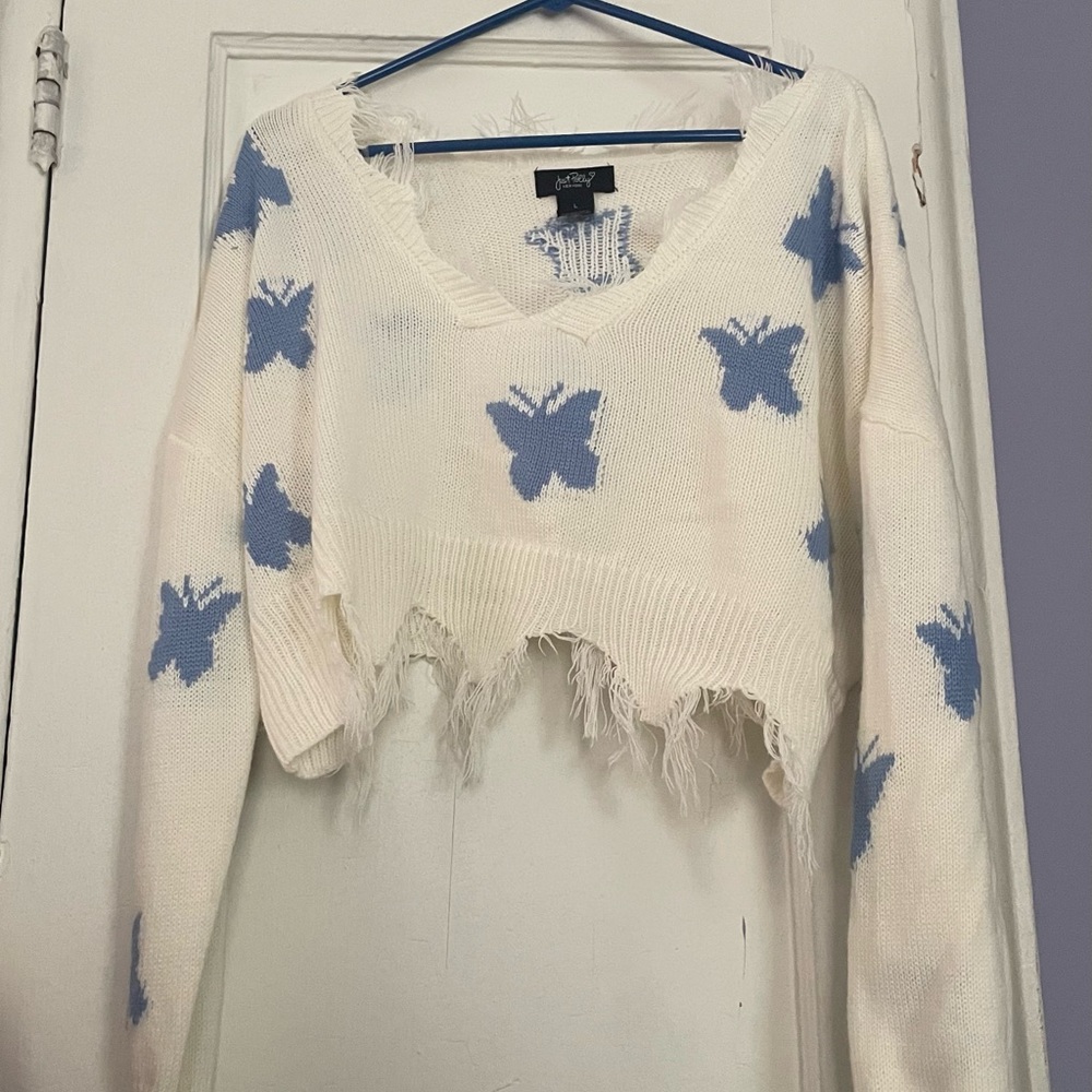 Forever 21 White and Blue Distressed Sweater